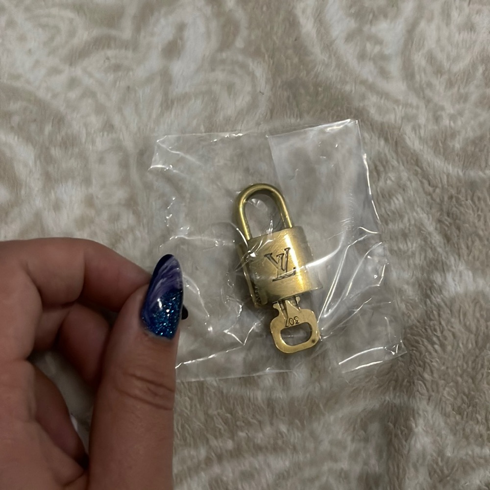LV lock and key 🔐 #307
